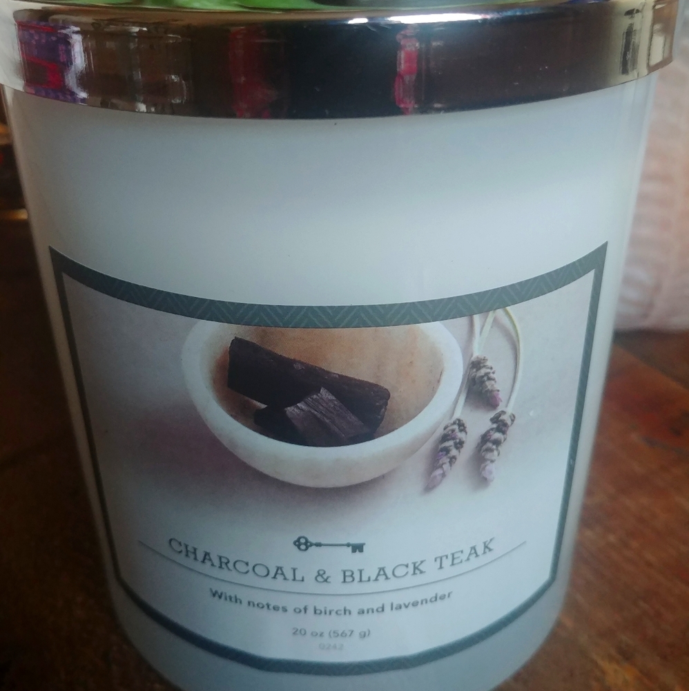 3 wick candle